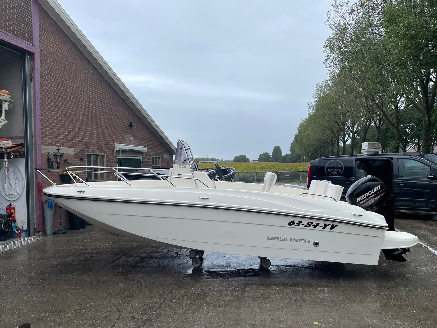 Bayliner element
