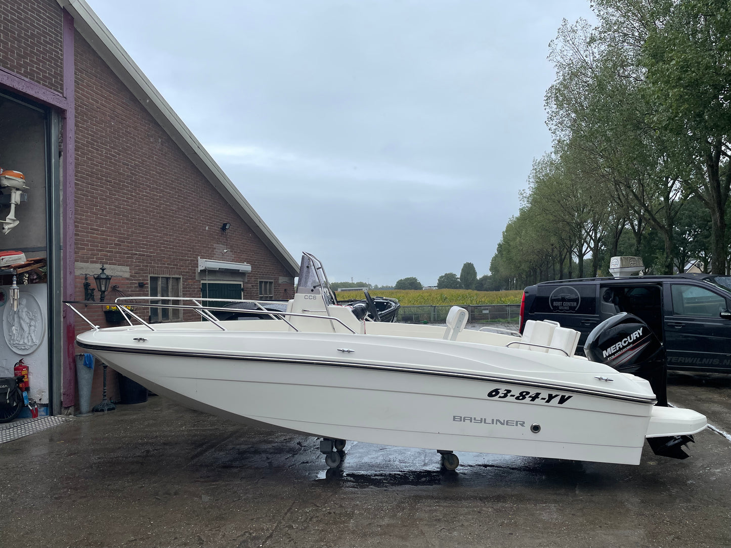 Bayliner element