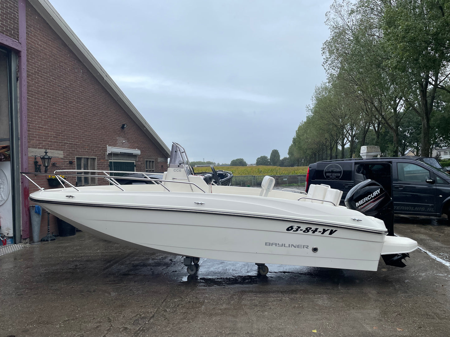 Bayliner element