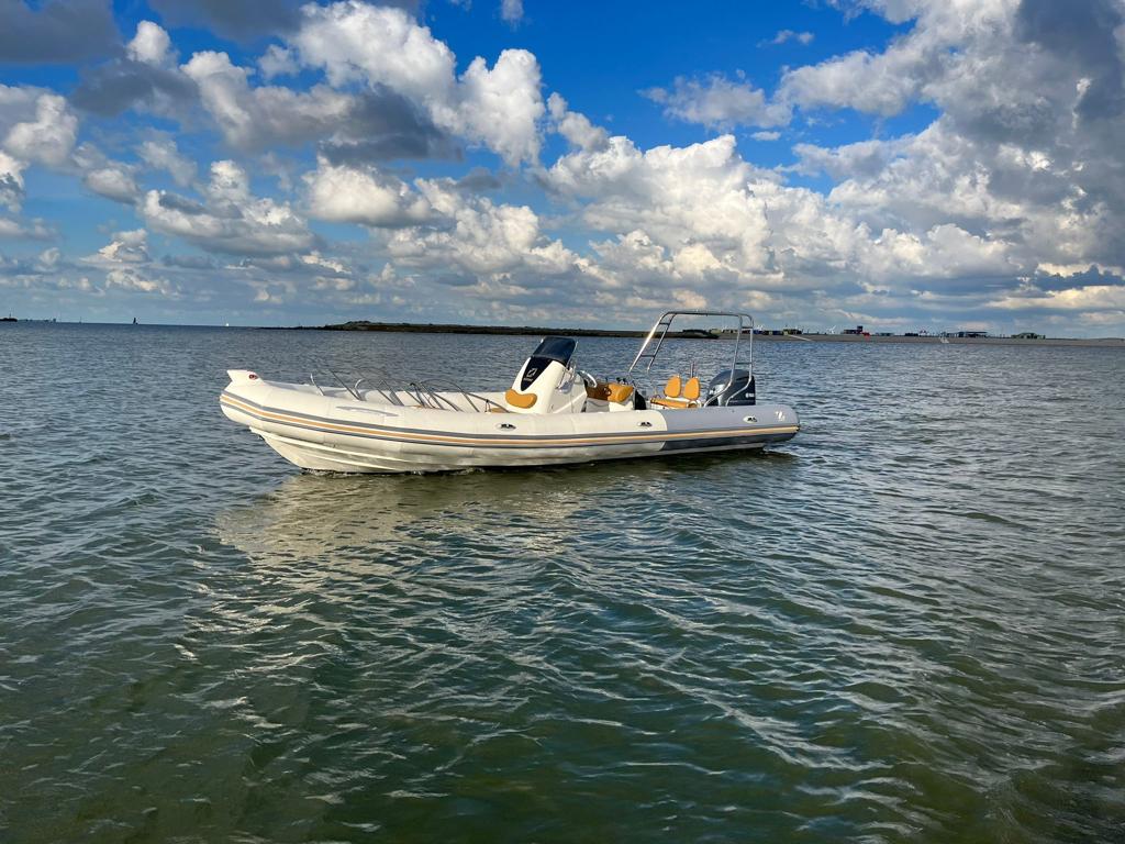 Zodiac 850 Pro Open inc. 300 PK Yamaha