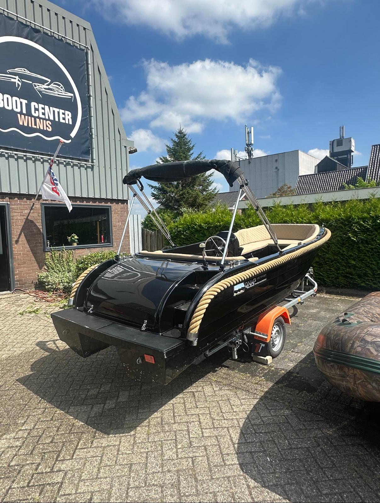 QNAP 530 tender 9.9 pk Suzuki