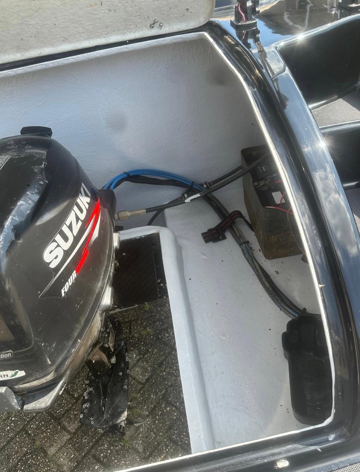 QNAP 530 tender 9.9 pk Suzuki