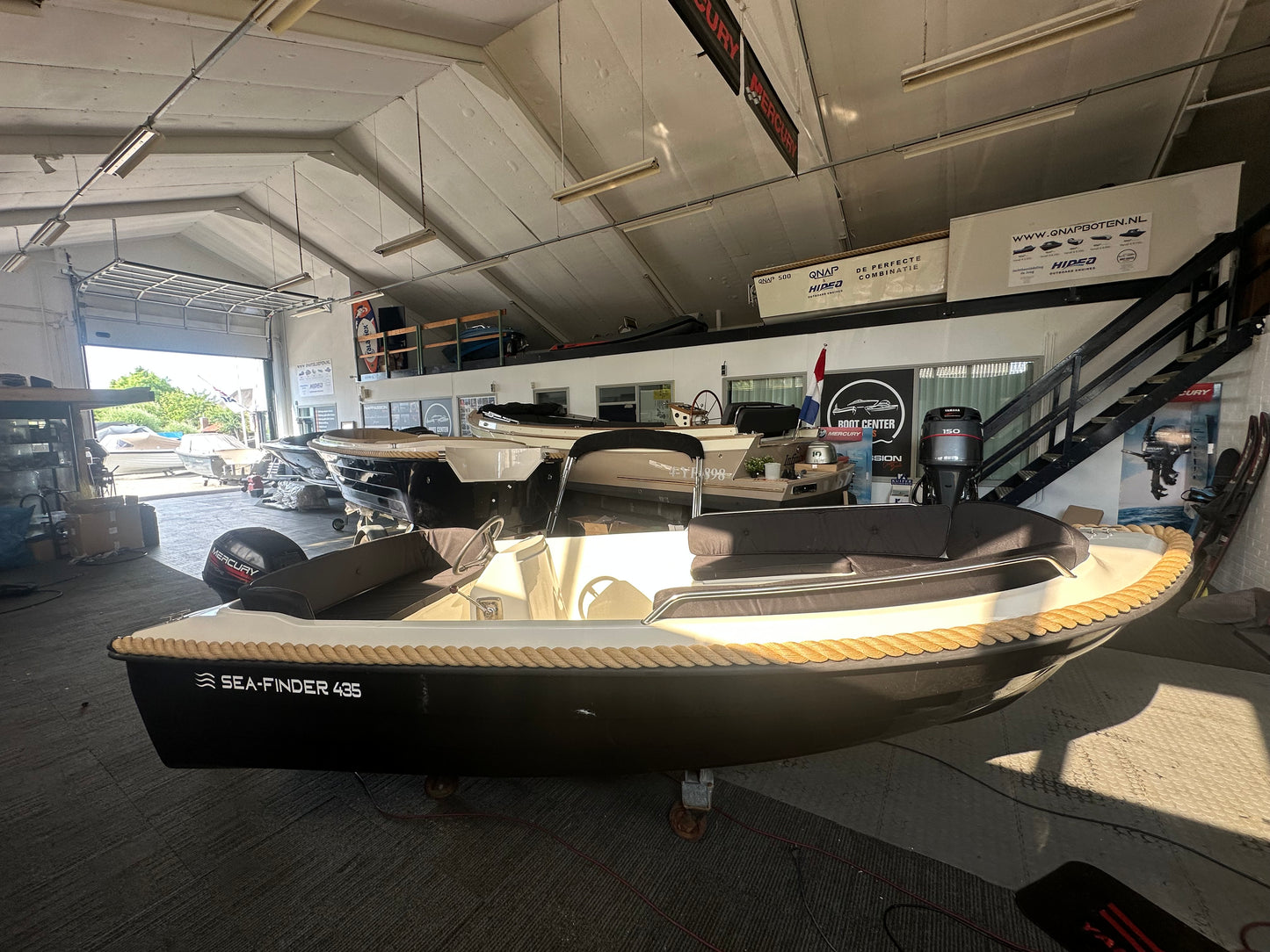 Nieuwe Sea - Finder 435 Mercury 9.9 pk