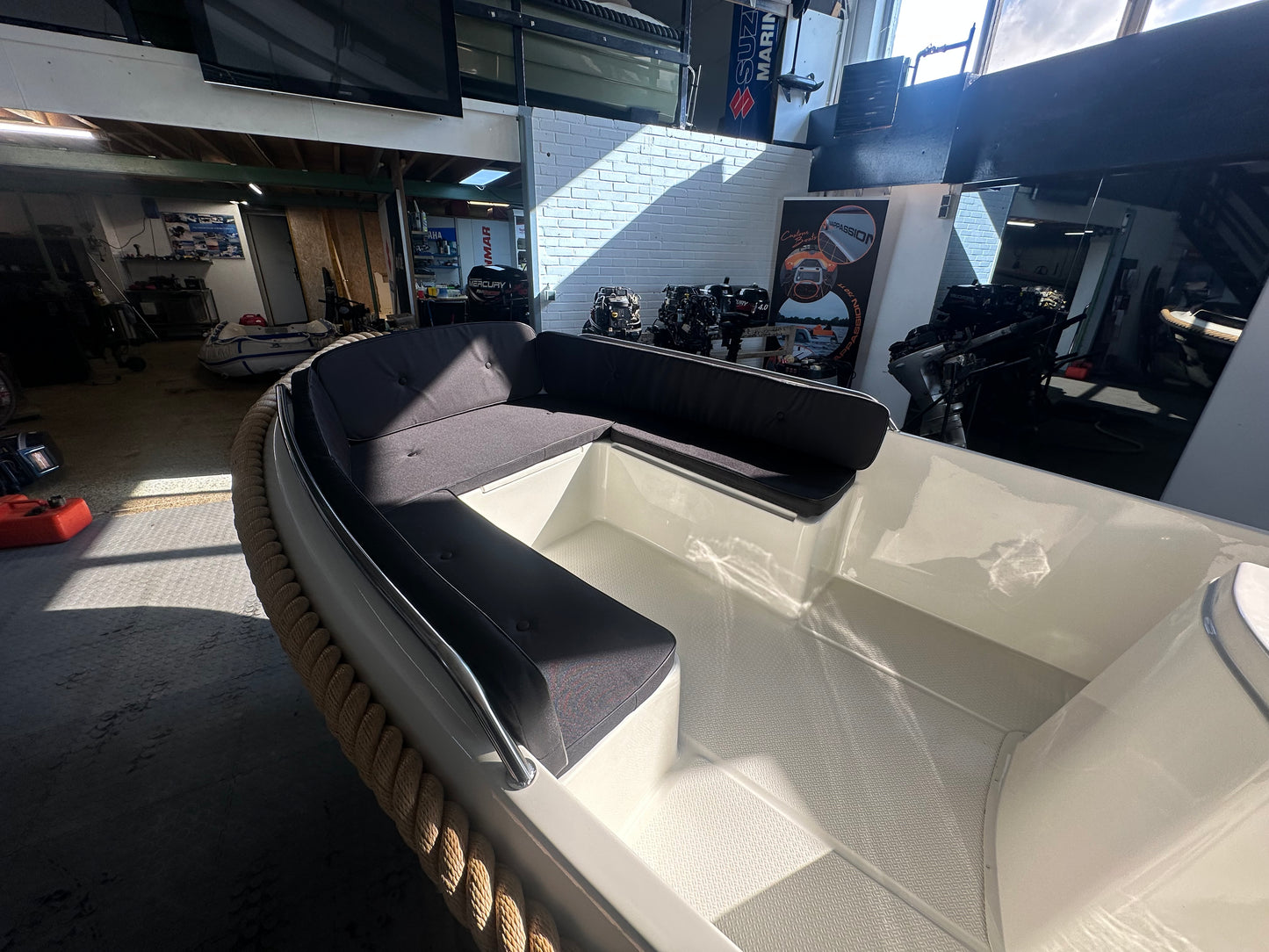 Nieuwe Sea - Finder 435 Mercury 9.9 pk