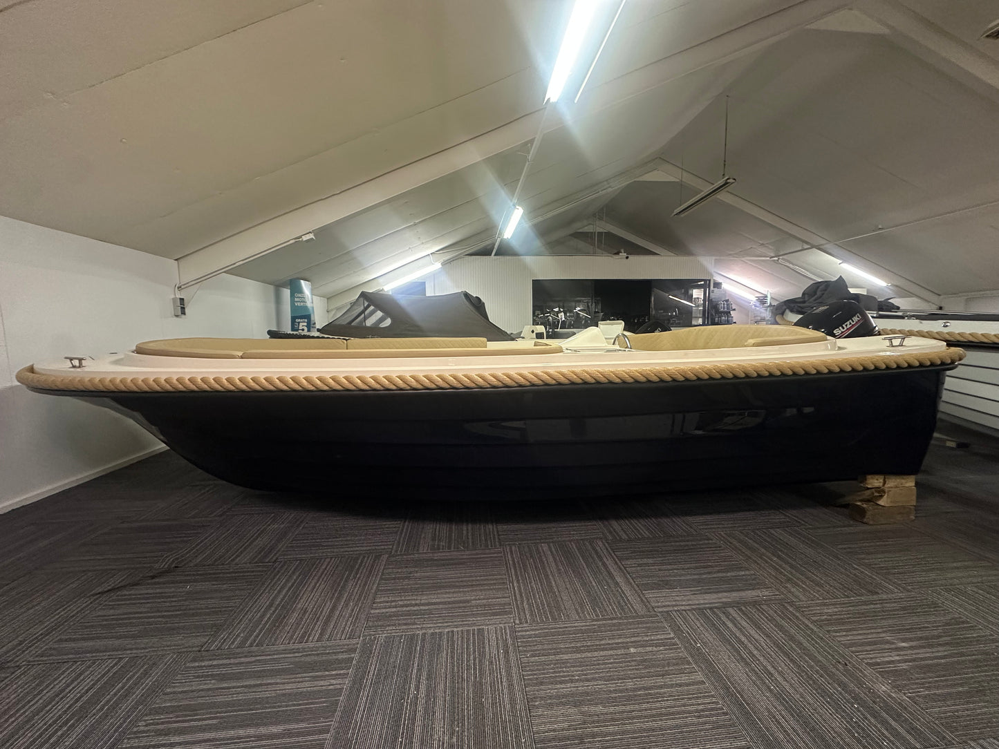 Clever 49 Suzuki 9.9 pk injectie