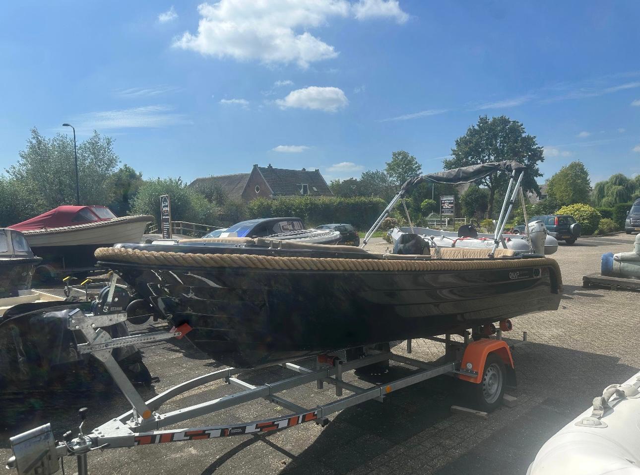 QNAP 530 tender 9.9 pk Suzuki